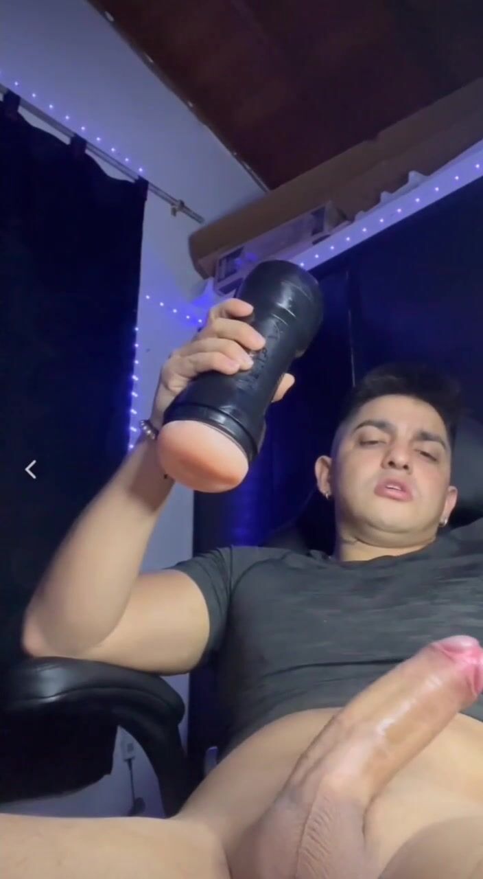 Fleshjack-spielzeug lässt sexy jungs abspritzen