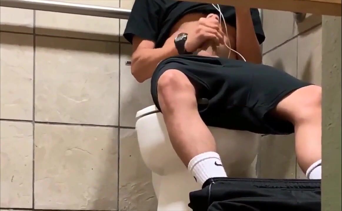 Twink daddy bareback cock muscle bathroom fuck