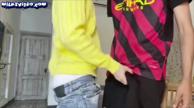 Muscle daddy barebacks twink with huge cock