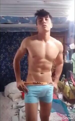 Cute asian twink stud shows off on cam