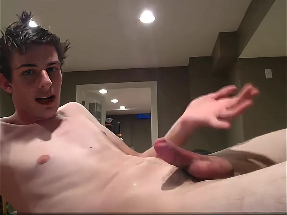 Moreno hablador se pajea en webcam