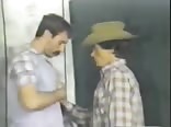 Sexe vintage au gloryhole cow-boy