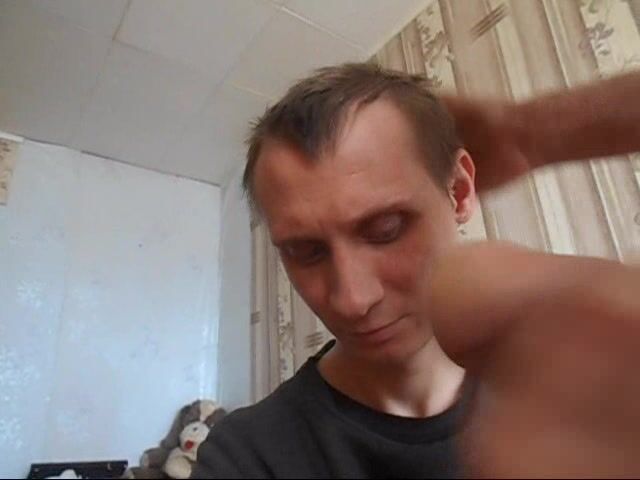 Vova voropaev suce une bite dure