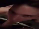 爸爸在等待时上了男孩