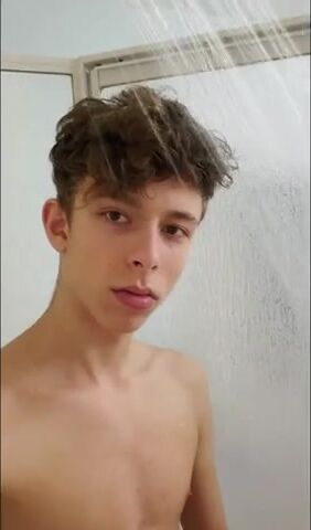 Chico twink mojado se folla