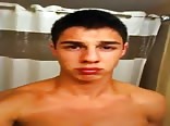 Papá se pone duro antes de masturbarse