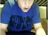 Ados se masturbando no futon e provando esperma