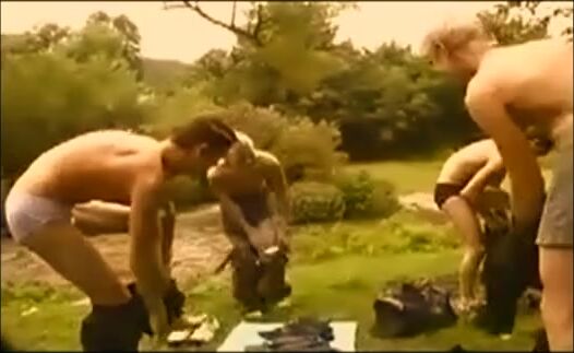 Vintage gay-teenie-porno: wasserfall-jungs klassiker