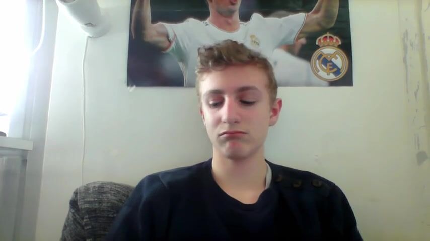 Süßer twink wichst vor webcam ohne zu kommen