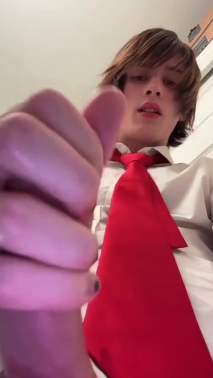 Twink moans in suit and cums on gay tube