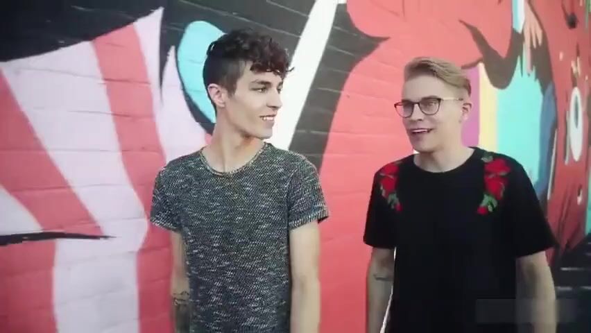 Flip time, boys - twink & daddy bareback cock action