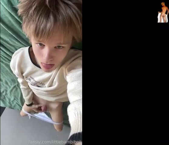 تلاميذ مثيرون يتعرون ويستمنون
