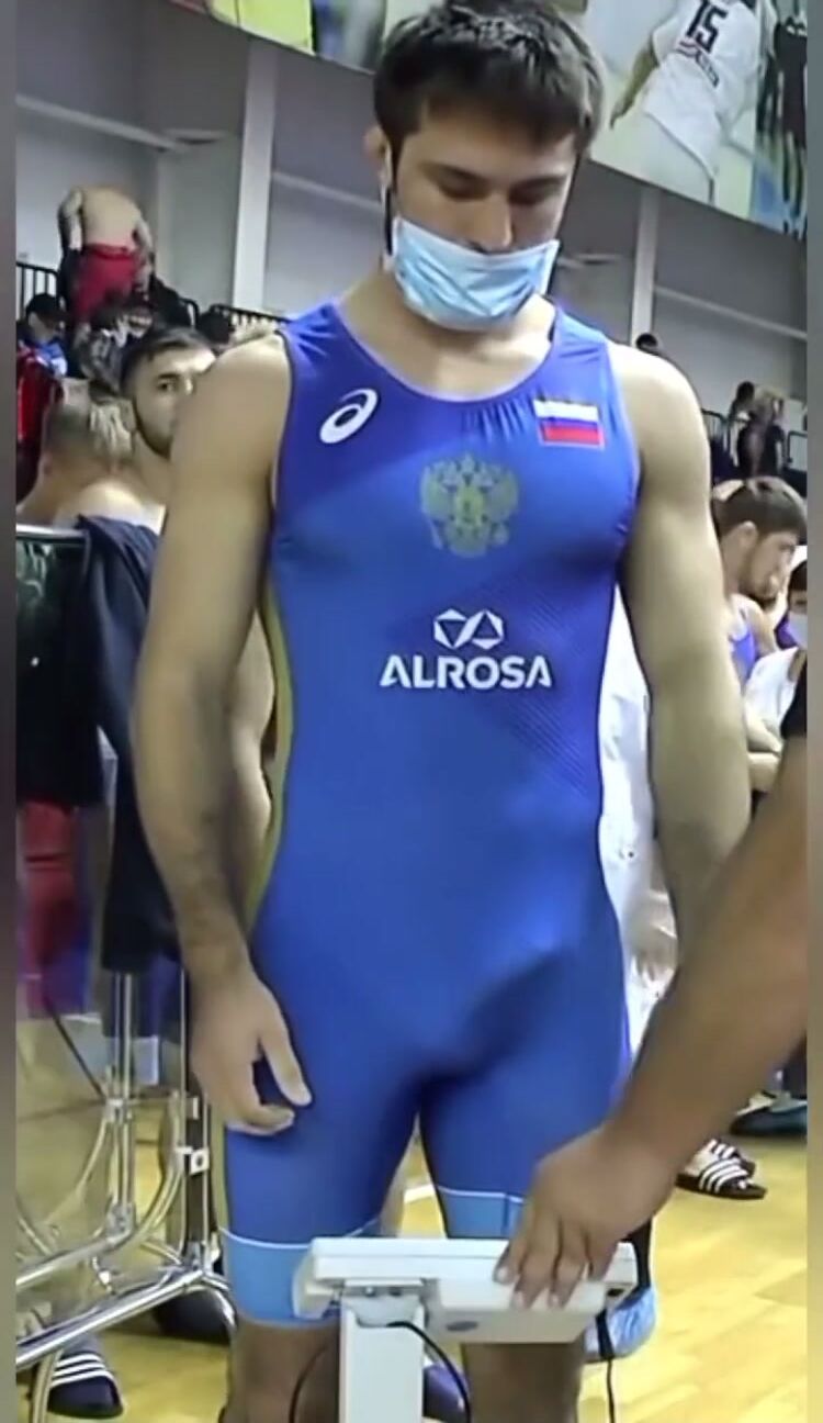 Wrestler gets hard during weigh in