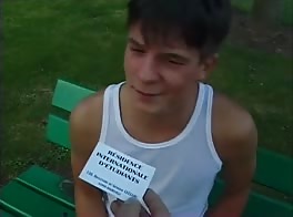 Ado musclé papa sans capote bite 2