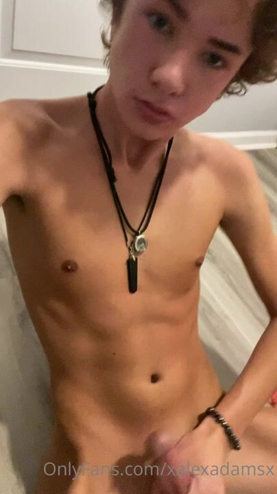Twink alex adams gives amateur solo wank cum