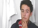 Beten, um nicht mehr schwul zu sein? twink nimmt daddys schwanz ohn...