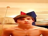 Teen sagger's yummy bulge boner on youtube - non nude