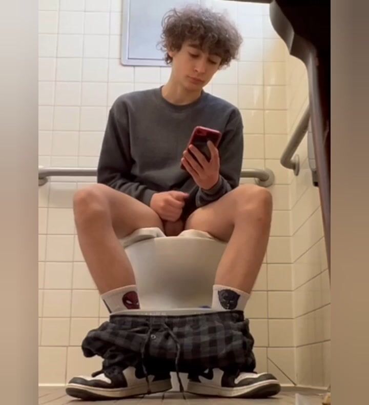 Yummy bathroom dudes compilation