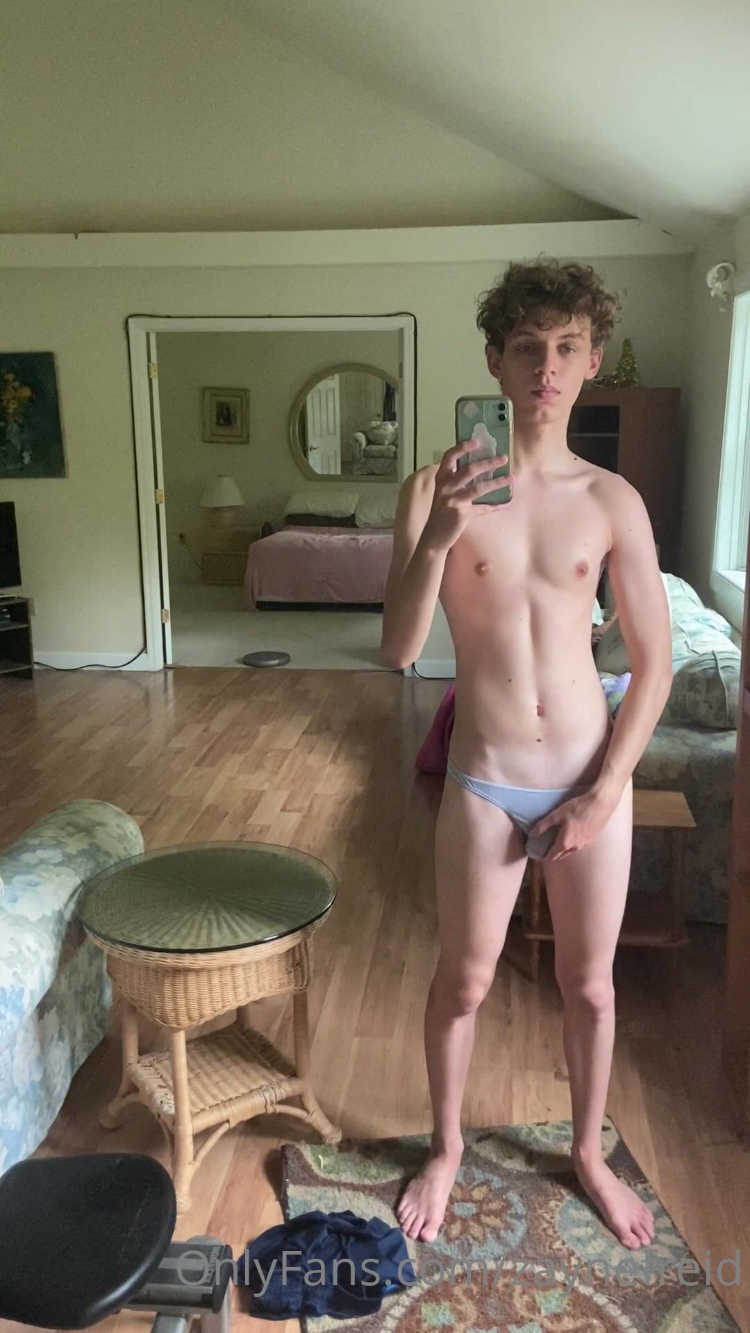 Zayne strips bareback for muscle daddy cock
